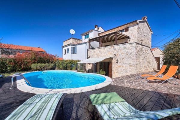 A la foto es mostra l'objecte Ferienhaus mit Privatpool für 6 Personen ca 110 qm in Rovinj, Istrien Istrische Riviera situat a la ciutat de Rovinj.