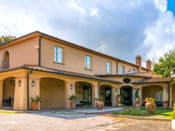 På billedet ses objektet Apartment in Monteverdi near Wine Tours beliggende i byen Monteverdi Marittimo.