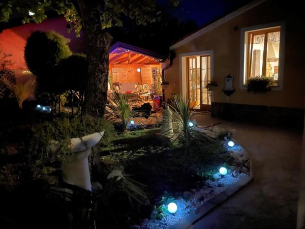 A la foto es mostra l'objecte Villa Noa jacuzzi & sauna situat a la ciutat de Izola.