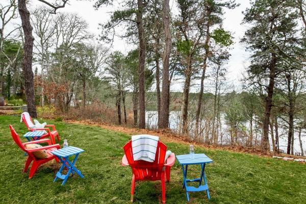 Waterfront On Private Lake - Chatham, MA