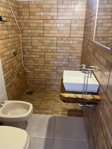 På bildet vises objektet Habitación Independiente som ligger i byen Luque.