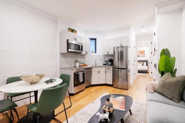 1288-3RS New Renovated 2 Bedrooms, New York