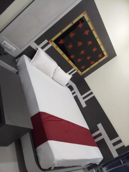 Na zdjęciu widoczny jest obiekt HOTEL R K RESIDENCY MUZAFFARPUR położony w mieście Muzaffarpur.
