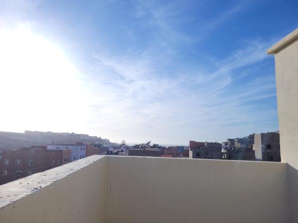A la foto es mostra l'objecte Aourir tugza situat a la ciutat de Agadir.