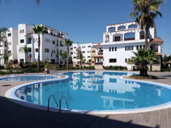 På billedet ses objektet Appartement tout équipé Résidence Costa Cabo Martil beliggende i byen Martil.
