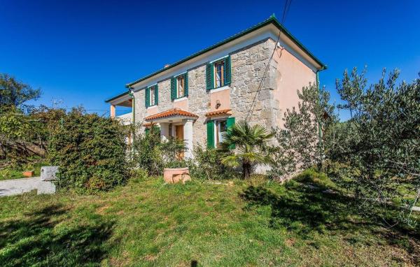 Auf dem Foto ist das Objekt Ferienhaus für 7 Personen in Dobrinj, Kvarner Bucht Krk in der Stadt Dobrinj zu sehen.