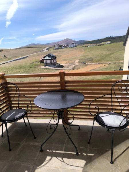Nella foto è visibile l'oggetto Katalina Zlatibor situato nella città di Čajetina.