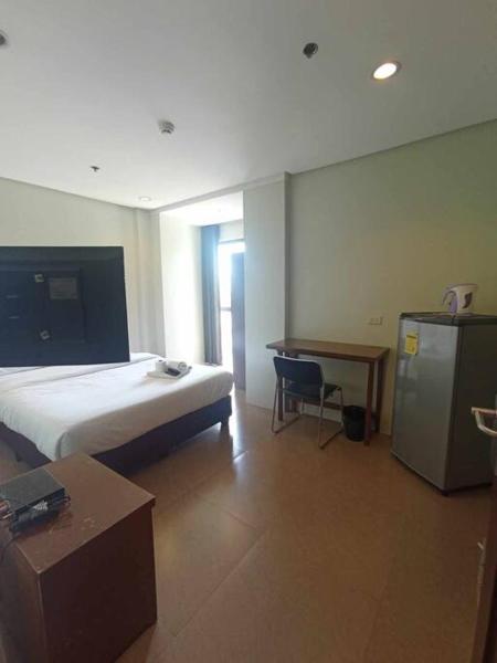 Spacious Studio Apartment B506, Manila