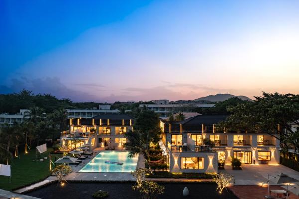 På billedet ses objektet Hainan Ease Ocean Retreat beliggende i byen Baoting.