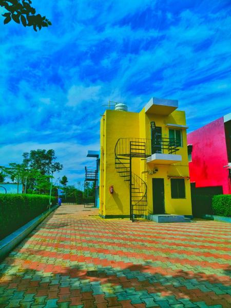 A la foto es mostra l'objecte Joy Villa and Resort situat a la ciutat de Malan.