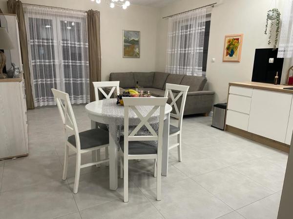 Na fotografii je vidět objekt Apartament na Miłej nacházející se ve městě Dębno.
