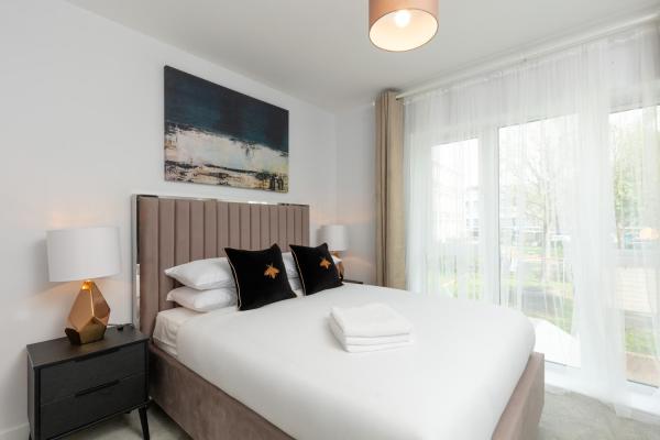 Deluxe South Central London Apartment, London