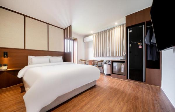 A la foto es mostra l'objecte H Avenue Hotel Chungjangro situat a la ciutat de Gwangju.