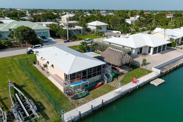 Op de foto is het object Tranquility in Paradise - Cudjoe te zien, gelegen in de stad Summerland Key.