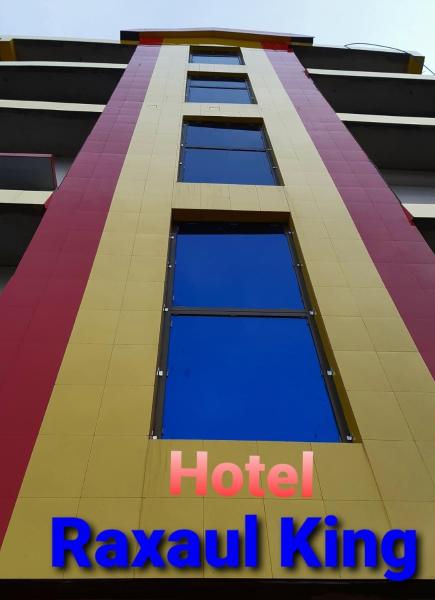 A la foto es mostra l'objecte Hotel Raxaul King situat a la ciutat de Raxaul.