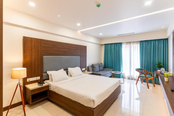 The photo shows the Pincode Hotels by Yatri Nivas located in the city of Secunderabad.
