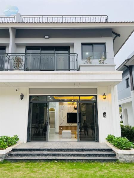 A la foto es mostra l'objecte Villa Sonasea Vân Đồn by Deluxe Stay situat a la ciutat de Ðiền Xá.