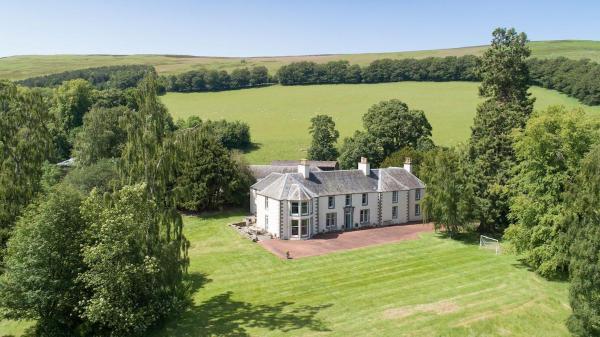 På billedet ses objektet Mossfennan House beliggende i byen Broughton.
