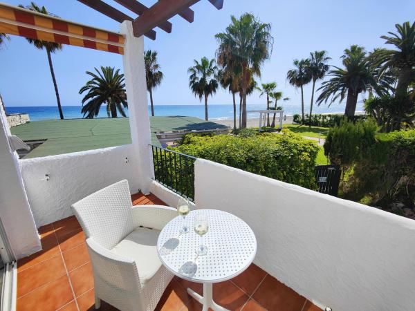 Na fotografii je vidět objekt AP396 - Playazo Beach nacházející se ve městě Nerja.