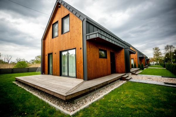 Na zdjęciu widoczny jest obiekt West Hause położony w mieście Drogoradz.
