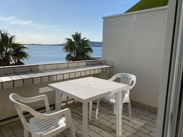 Appartement T2 Bis Avec Terrasse, Clim, Wifi - 2 ÉToiles - Fr-1-553-155 - Balaruc-les-Bains