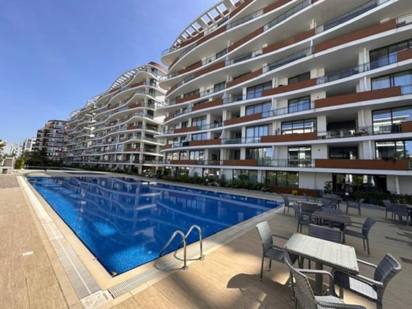 Auf dem Foto ist das Objekt Girne 2 Bedrooms Residence in the City Center in der Stadt Temblos zu sehen.