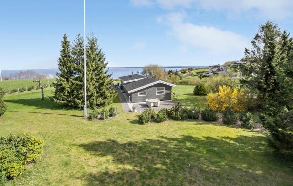 A la foto es mostra l'objecte Cozy Home In Asnæs With House Sea View situat a la ciutat de Asnæs.