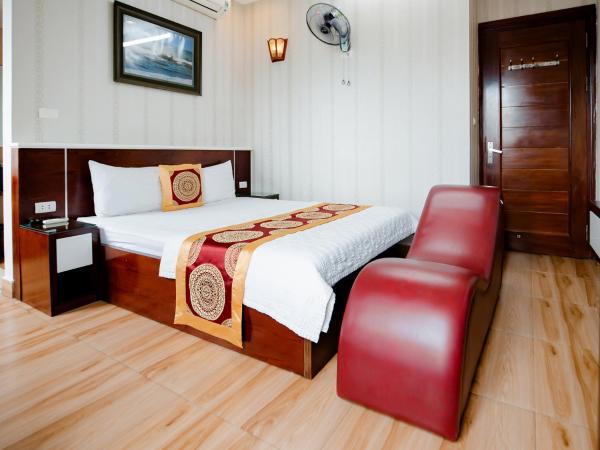 照片显示了位于Long Biên市的Phuong Nam Hotel Aeon Mall Long Bien物件。