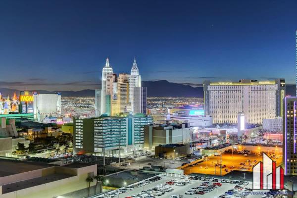 Na fotografii je vidět objekt MGM Signature-33-709 F1 Track & Strip View Balcony nacházející se ve městě Las Vegas.