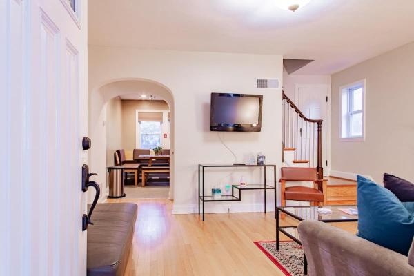 A la foto es mostra l'objecte Pentagon City Homestay Parking available situat a la ciutat de Arlington.