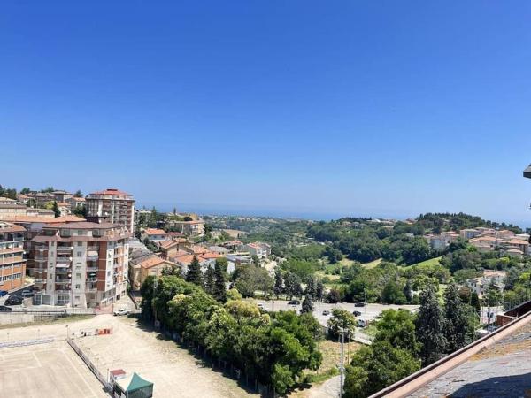 Nella foto è visibile l'oggetto Terrazza sul Mare situato nella città di Sant'Elpidio a Mare.