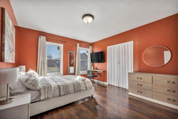 3336 Storer 1 Bedroom 1, Cleveland