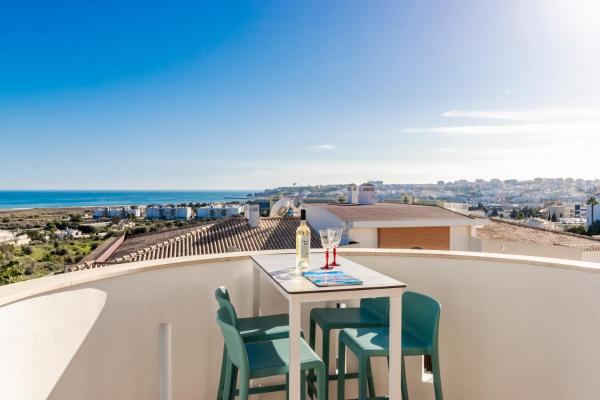 På billedet ses objektet Alba-Mar Sea View Penthouse beliggende i byen Albardeira.