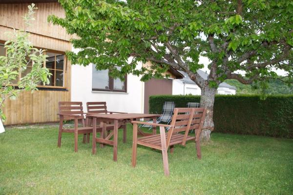 Auf dem Foto ist das Objekt Ferienhaus Vollmersbach in der Stadt Gerach zu sehen.