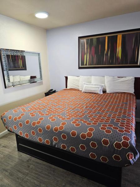 A la foto es mostra l'objecte California Suites Motel situat a la ciutat de Calexico.
