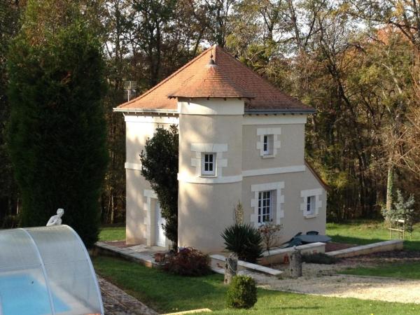 A la foto es mostra l'objecte Gîte de Caractère avec Piscine Privée dans Parc Arboré Proche Châteaux de la Loire - FR-1-491-376 situat a la ciutat de Angé.