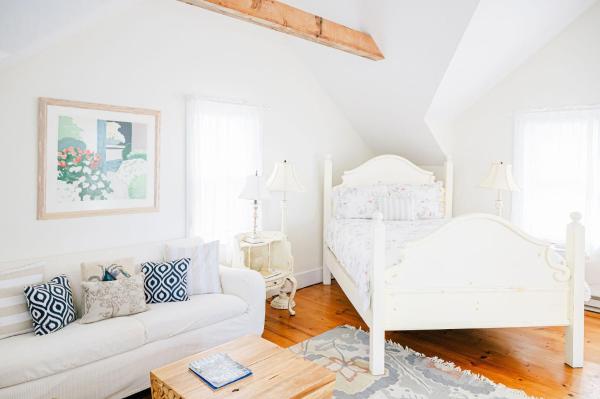 Na fotografii je vidět objekt Relaxing guesthouse with pool, stunning views close to beach nacházející se ve městě Nantucket.