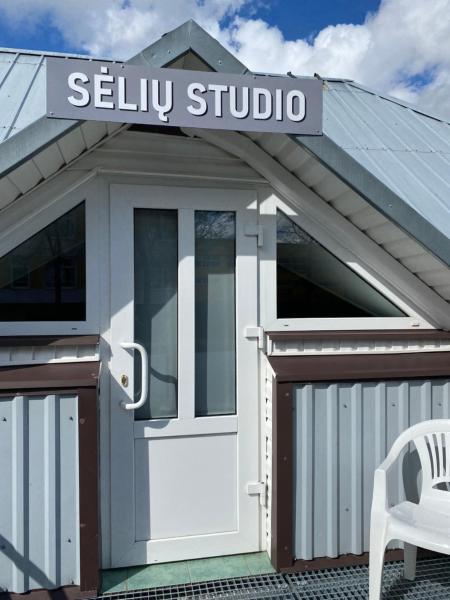 Auf dem Foto ist das Objekt „Sėlių Studio“ Apartamentai in der Stadt Utena zu sehen.
