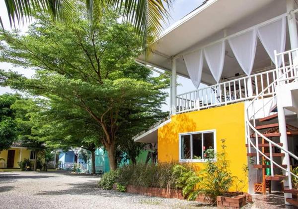 A la foto es mostra l'objecte PRAKAI RESORT situat a la ciutat de Ban Hup Maklam.