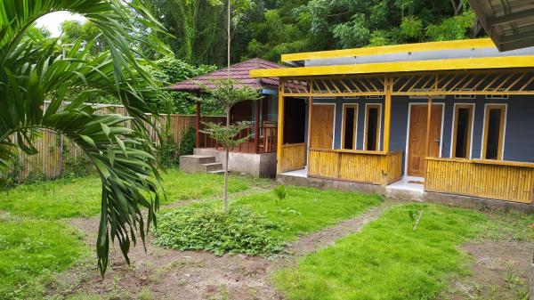 På billedet ses objektet de Travelodge Homestay beliggende i byen Labuhancari.