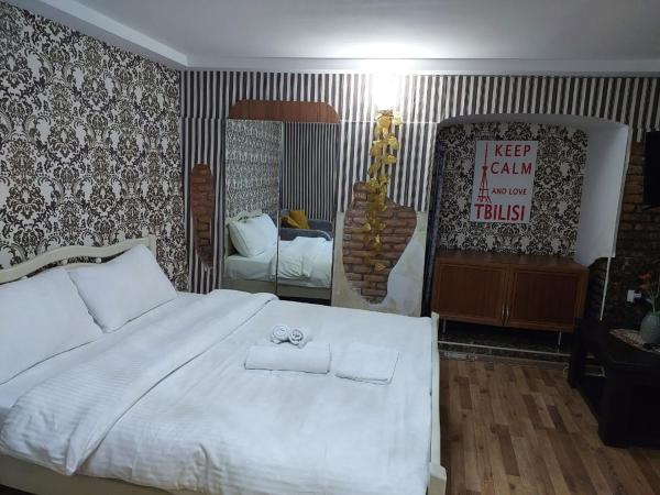 Bilde 2: Cool studio with yard Iveria Sololaki