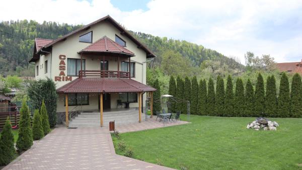A la foto es mostra l'objecte Casa RIM situat a la ciutat de Lereşti.