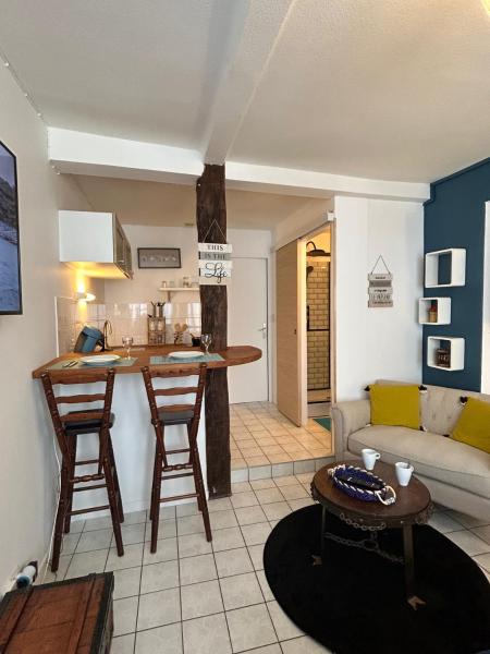 A la foto es mostra l'objecte APPARTEMENT COSY HYPER CENTRE situat a la ciutat de Châteauroux.