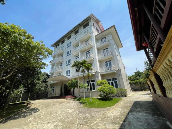 照片显示了位于Ðồng Gội市的Thiên Bình Hotel物件。