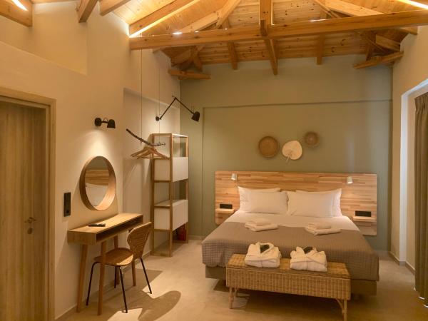 A la foto es mostra l'objecte Tsapini Houses situat a la ciutat de Riglia.