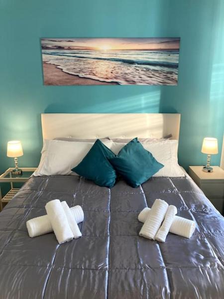 Na zdjęciu widoczny jest obiekt Oleandri Tiny House a 100 mt dal mare położony w mieście Diano Marina.