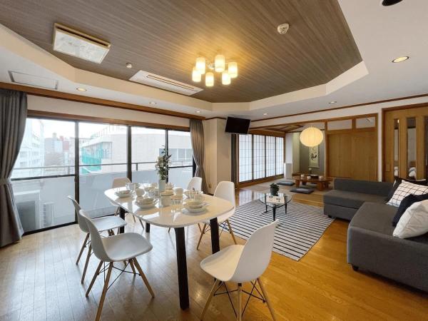 Auf dem Foto ist das Objekt M BLD by b hotel - Beautiful, spacious apartment next to Peace Park in der Stadt Hiroshima zu sehen.