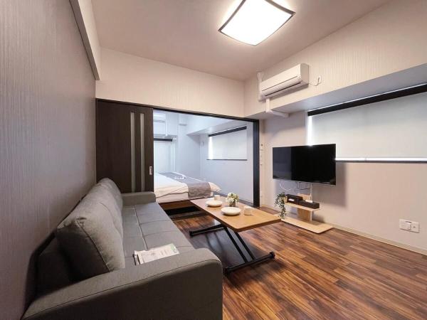 Auf dem Foto ist das Objekt Casaen by b hotel - Modern 1Br Apt near Hondori District for 6ppl in der Stadt Hiroshima zu sehen.