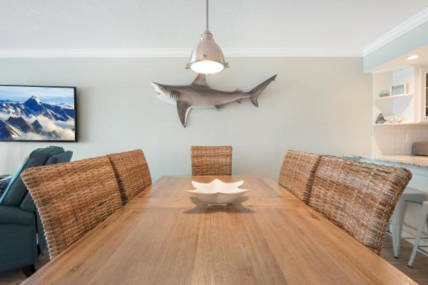 Foto 9: Oceanfront with pool & beach access located on the no-drive beach!