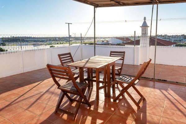 Na fotografii je vidět objekt Blife Marya private rooms - Airport stay nacházející se ve městě Faro.